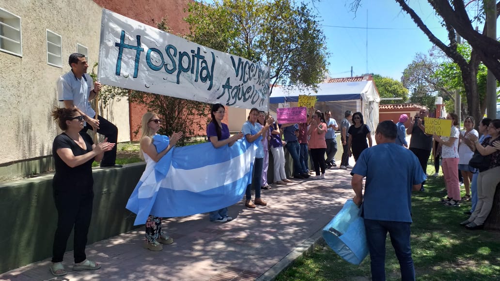 Los trabajadores del Vicente Agüero siguen con asambleas y atención resentida
